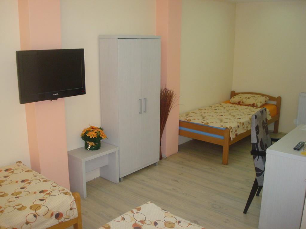 Linda Bed And Breakfast Ni Δωμάτιο φωτογραφία